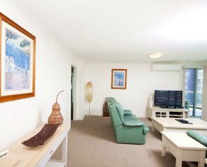 Sails Apartments - Tourism Townsville 0