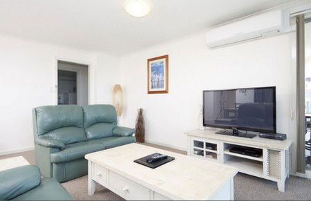 Sails Apartments - Tourism Townsville 4