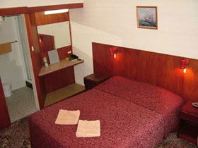 Ship Inn Motel - Tourism Townsville 1