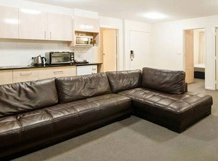 The Statesman Hotel - Tourism Townsville 0
