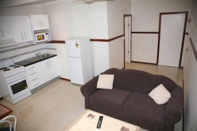Across Country Motor Inn - Tourism Townsville 3