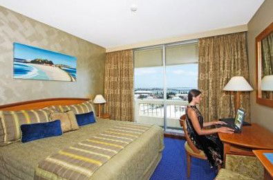 Quality Hotel Noahs On The Beach - Tourism Townsville 2