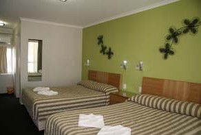 Queensgate Motel - Tourism Townsville 4