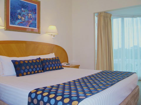 Cairns Sheridan Hotel - Tourism Townsville 1