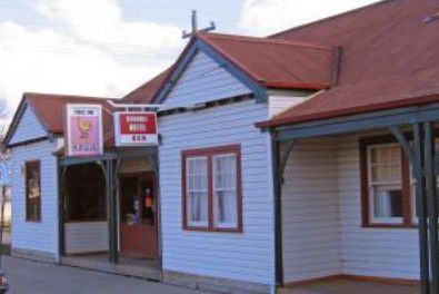 Benambra Hotel - Tourism Townsville 0