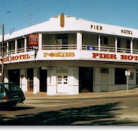 Pier Hotel - Tourism Townsville
