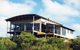 Saar Beach House - Tourism Townsville 0