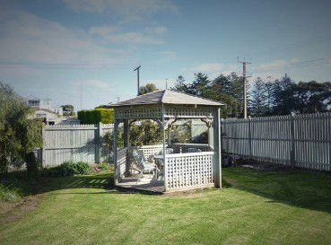 Robe House - Tourism Townsville 1