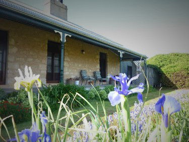 Robe House - Tourism Townsville 2