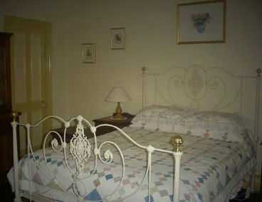 Robe House - Tourism Townsville 3