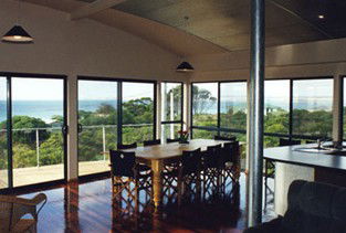 Saar Beach House - Tourism Townsville 1