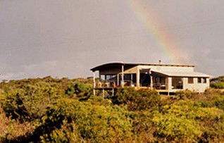 Saar Beach House - Tourism Townsville 3