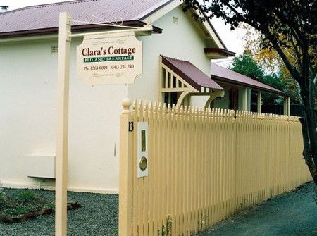 Clara's Cottage - Tourism Townsville 1
