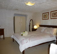 Underground Bed and Breakfast - Tourism Townsville