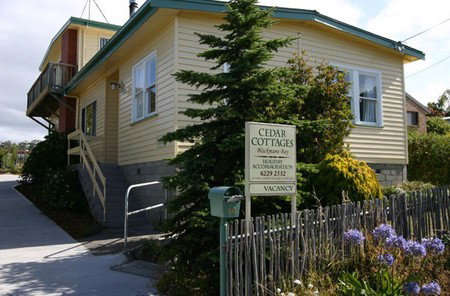Cedar Cottages Blackmans Bay - Tourism Townsville 2