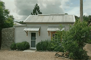 Mavis's Kitchen and Cabins - Tourism Townsville