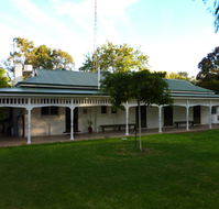 Lake Victoria Station Lodge - Tourism Townsville