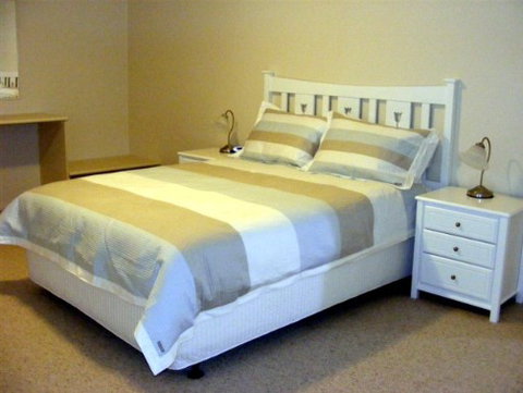 Fairways Bed And Breakfast At Jerilderie - Tourism Townsville 1