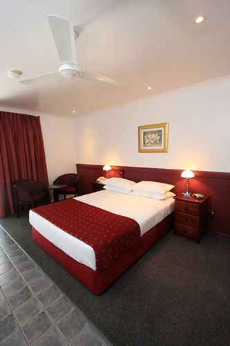 Xenia Central Studio Accommodation - Tourism Townsville 3