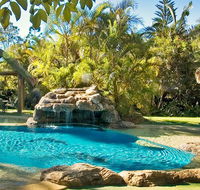 Straddie Bungalows - Tourism Townsville