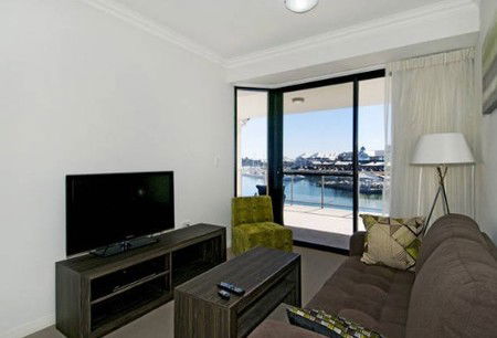 Quality Suites Crest Mandurah - Tourism Townsville 3