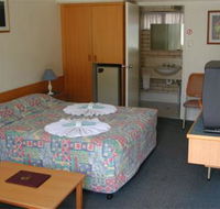 Tropical Gateway Motor Inn - Tourism Townsville