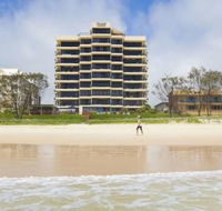 Pelican Sands Beach Resort - Tourism Townsville