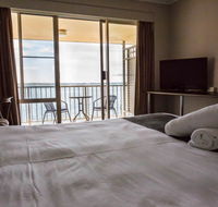 Beachcomber Hotel - Tourism Townsville