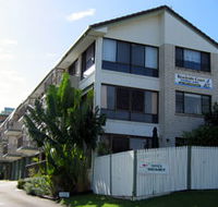 Beachside Court - Tourism Townsville