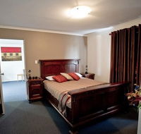 Centrepoint Motor Inn - Tourism Townsville
