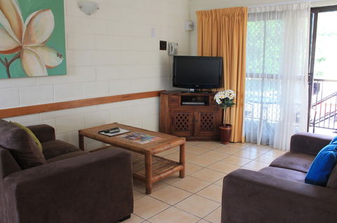 Oasis Inn Holiday Apartments - Tourism Townsville 3