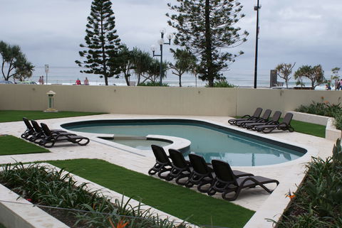Zenith Apartments - Tourism Townsville 3