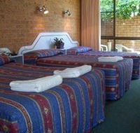 Golden Chain Port O'Call Motel - Tourism Townsville