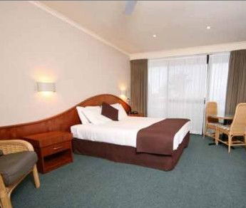 Quality Resort Sails - Tourism Townsville 1