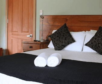 Tullah Lakeside Chalets - Tourism Townsville