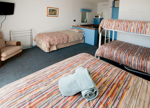 Ventura Motel - Tourism Townsville 4