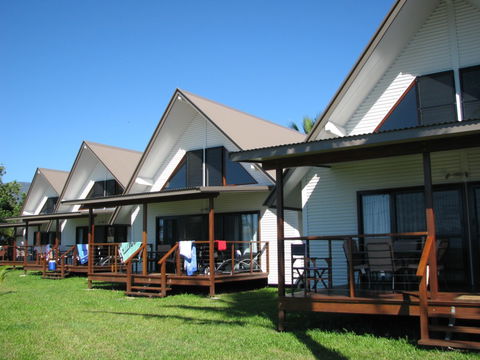 Cardwell Beachcomber Motel & Tourist Park - Tourism Townsville 0