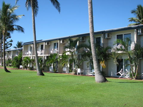 Cardwell Beachcomber Motel & Tourist Park - Tourism Townsville 2