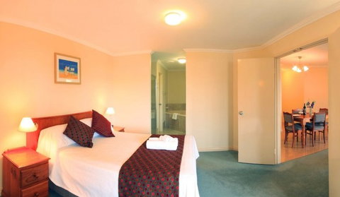 Abbey Beach Resort - Tourism Townsville 1