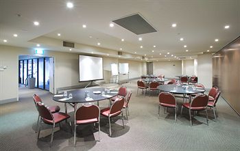 Quality Hotel Batman's Hill On Collins - Tourism Townsville 4
