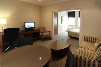 Quality Hotel Batman's Hill On Collins - Tourism Townsville 16