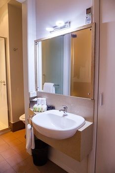 Quality Hotel Batman's Hill On Collins - Tourism Townsville 33