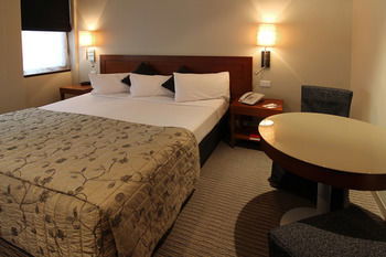 Quality Hotel Batman's Hill On Collins - Tourism Townsville 38