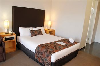 Sandown Regency - Tourism Townsville 0