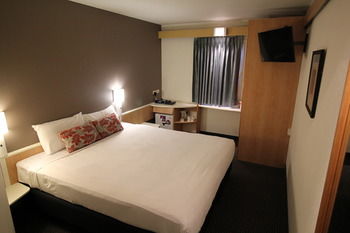 Ibis Newcastle - Tourism Townsville 6