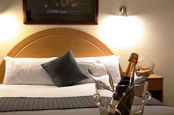 Best Western Mill Park Motel - Tourism Townsville 1