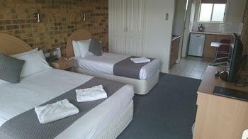 Best Western Mill Park Motel - Tourism Townsville 3