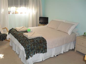 Sanddancers B&B - Tourism Townsville 0