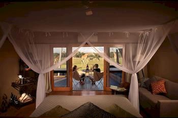 Zoofari Lodge, Taronga Western Plains Zoo - Tourism Townsville 0