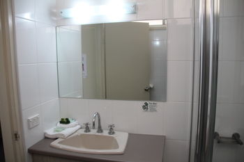 The Ashwood Motel - Tourism Townsville 12